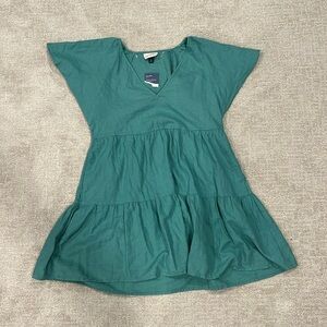 Universal Thread women’s medium dress. linen green